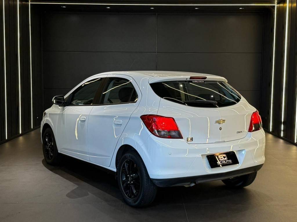 Chevrolet Onix Hatch ltz 1.4 8v flexpower 5p aut.    2015