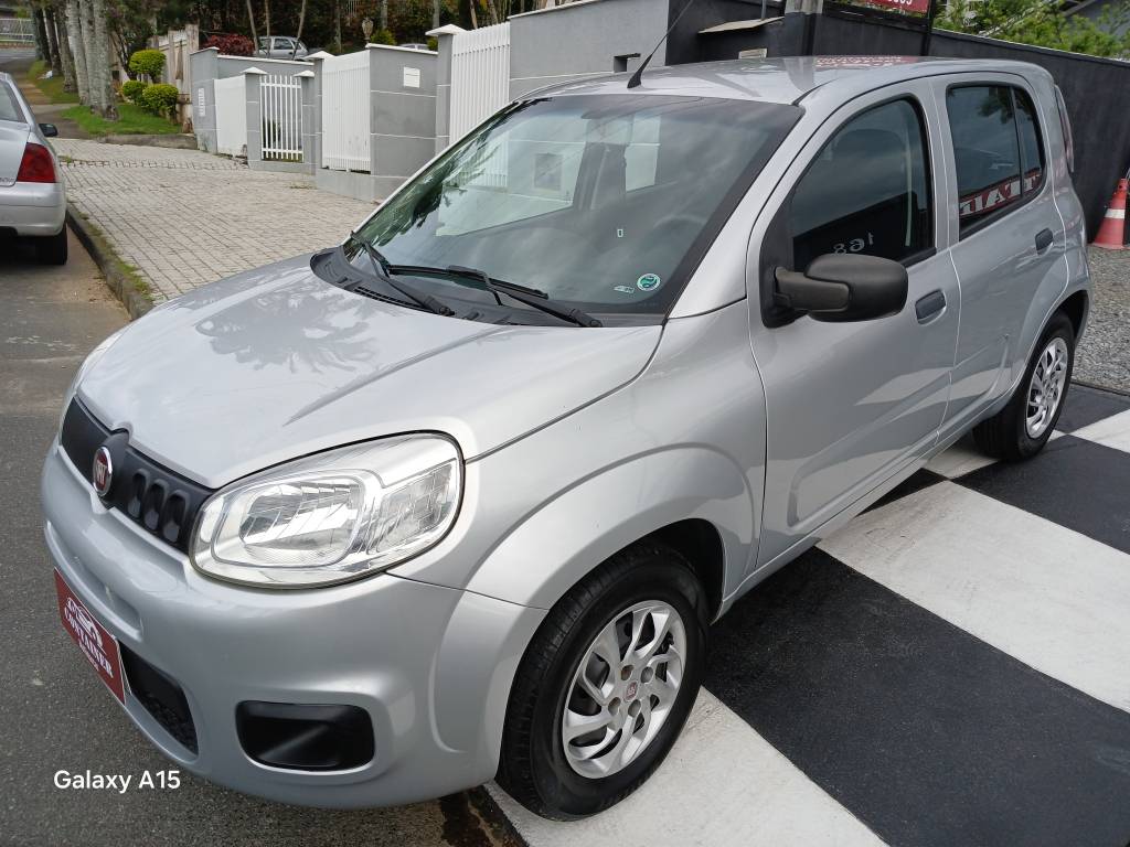 Fiat Uno 1.0 8V    2016