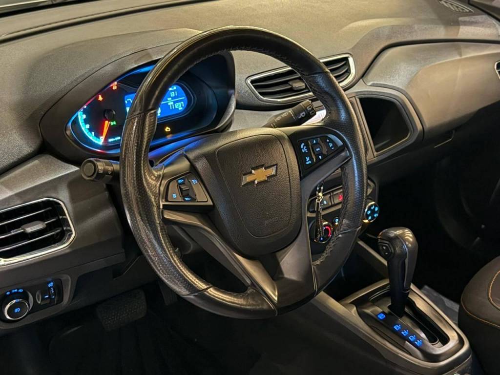 Chevrolet Onix Hatch ltz 1.4 8v flexpower 5p aut.    2015