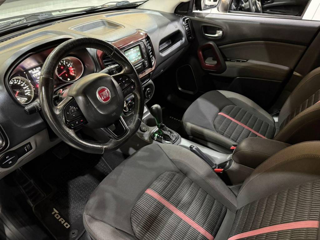 Fiat Toro Freedom 1.8 16v flex aut.    2017