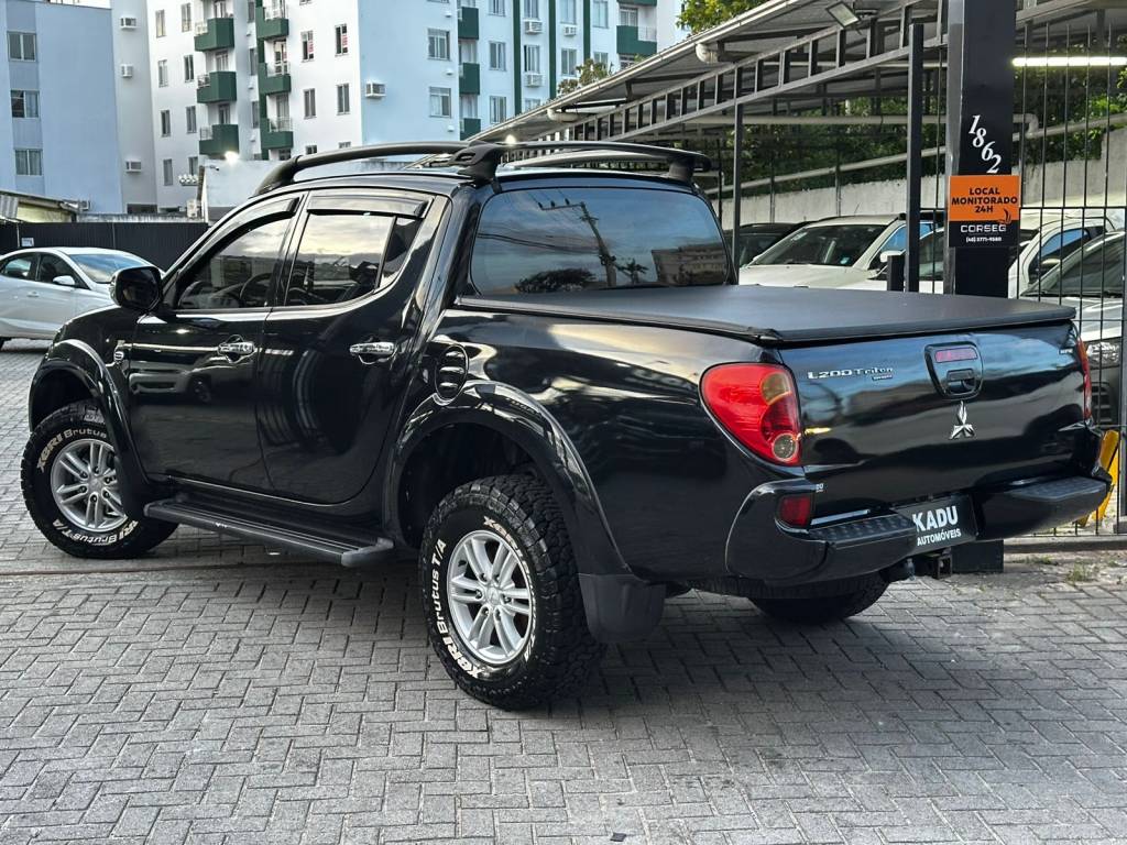 Mitsubishi L200 Triton hpe cd tb int. diesel aut.    2015