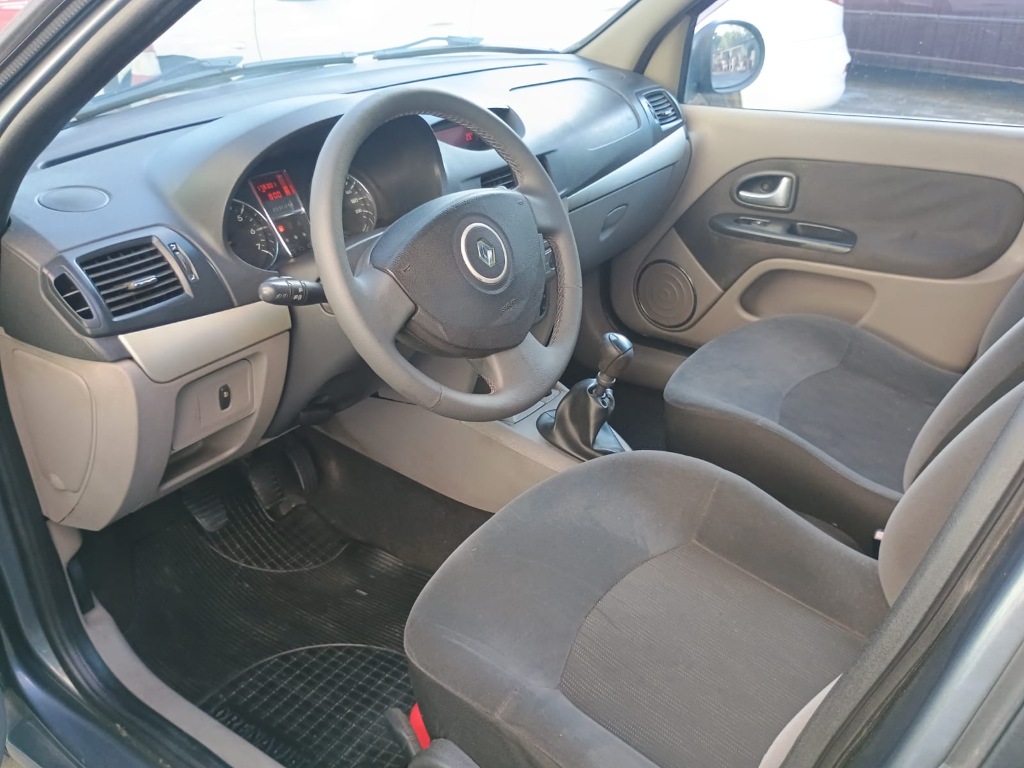 Renault Symbol Privilege 1.6 completo    2013