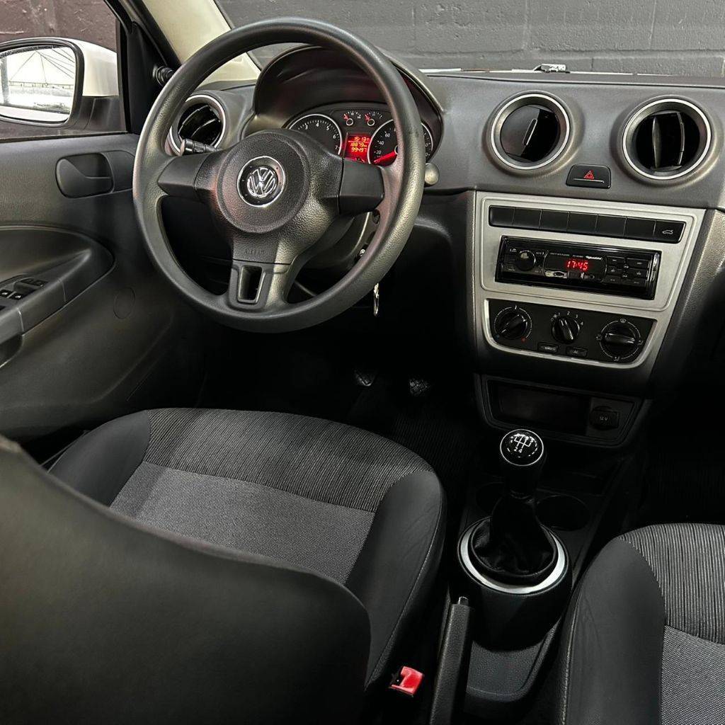 Volkswagen Voyage 1.0/1.0 city mi total flex 8v 4p    2014