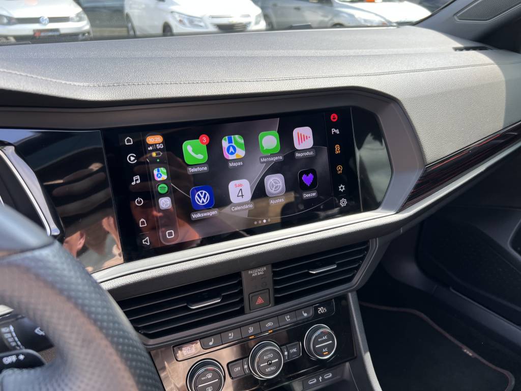 Volkswagen Jetta 2.0 16v 4p aut.    2023