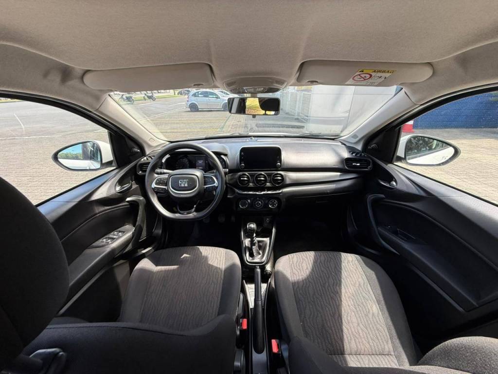 Fiat Cronos /  drive 1.3    2024