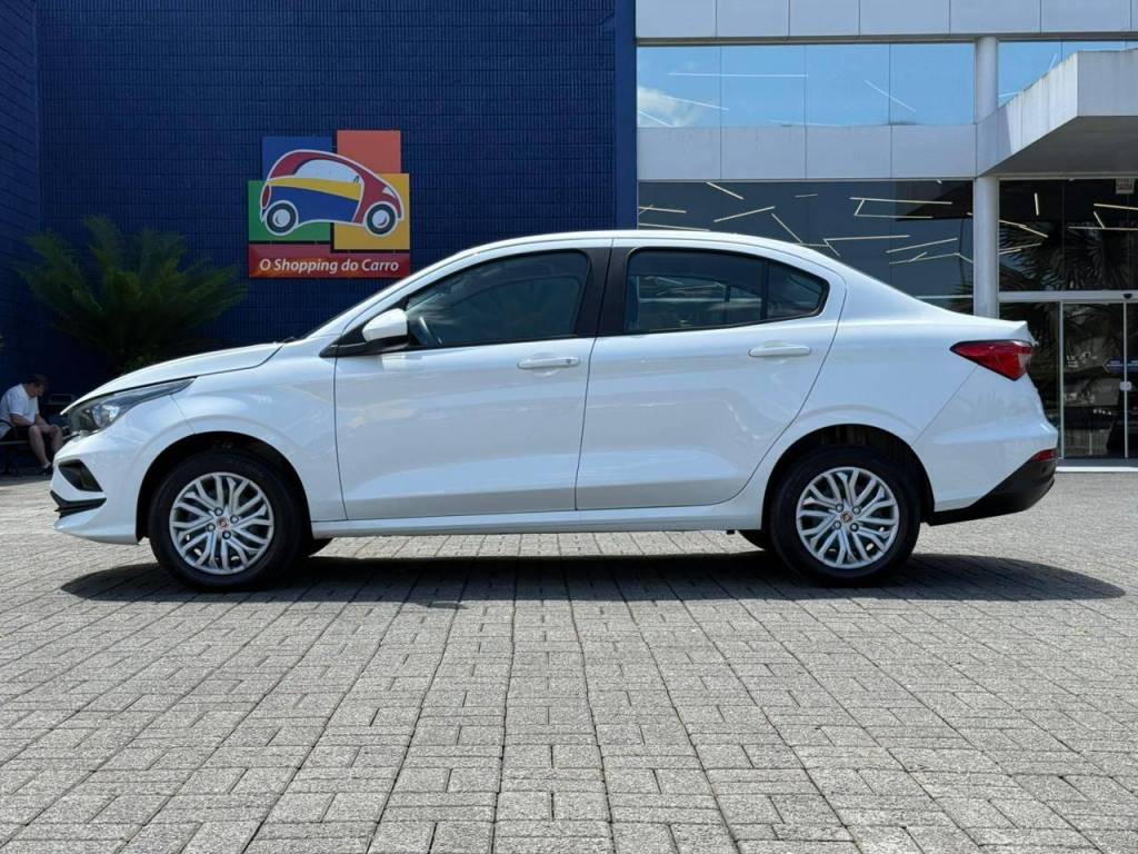 Fiat Cronos /  drive 1.3    2024