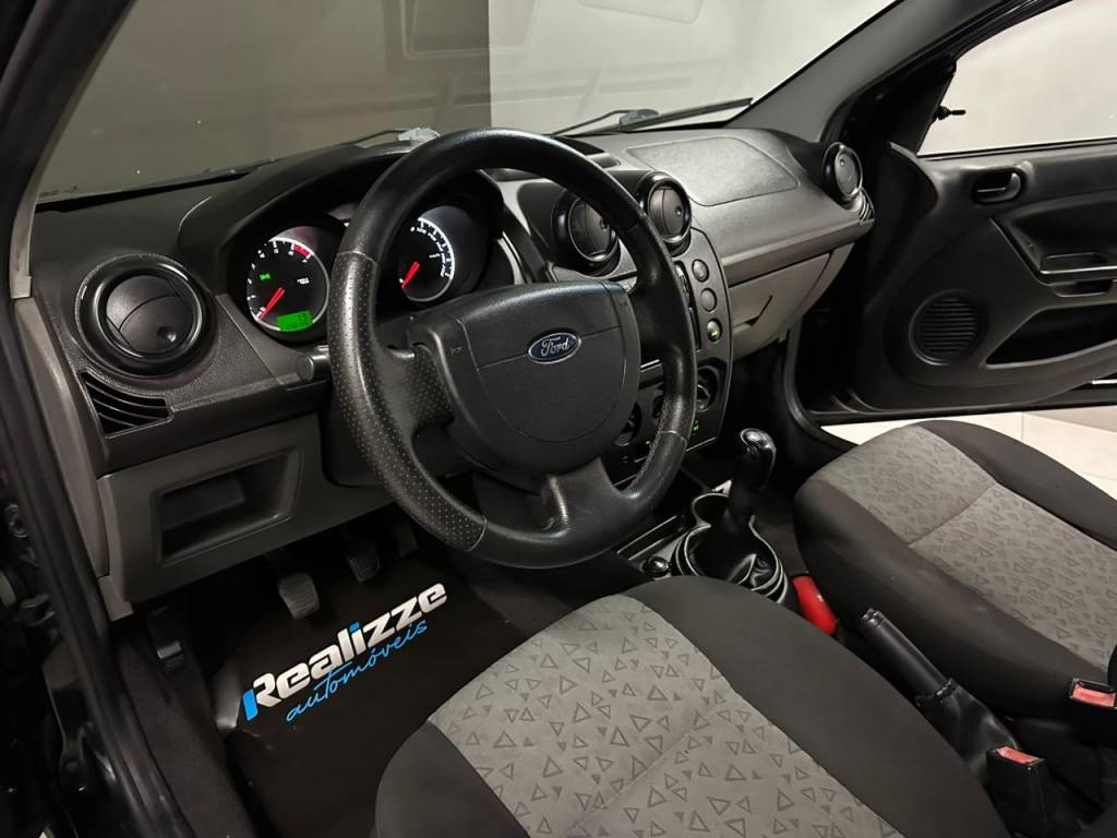 Ford Fiesta 1.6 sedan se flex    2011