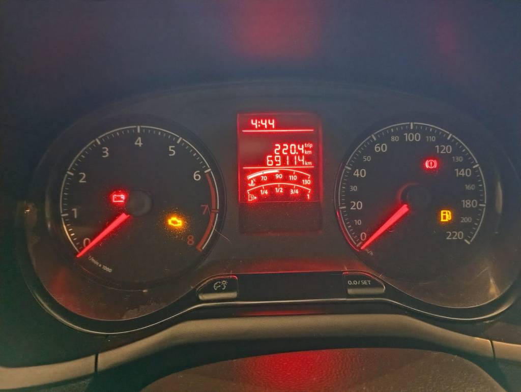 Volkswagen Voyage 1.0 12v    2023