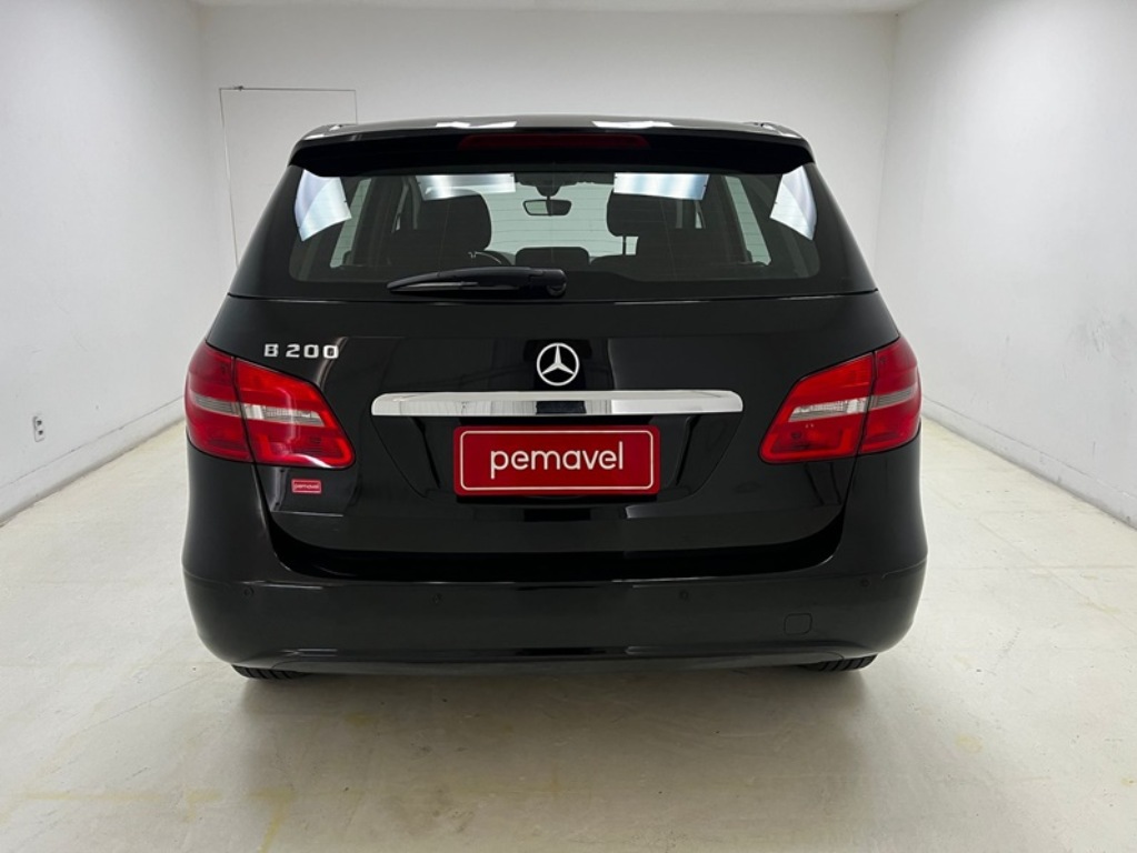 Mercedes Benz B 200 1.6 TURBO GASOLINA 4P AUTOMÁTICO    2013