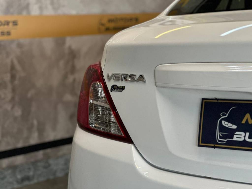 Nissan Versa Sv 1.6 16v flexstart 4p aut.    2018