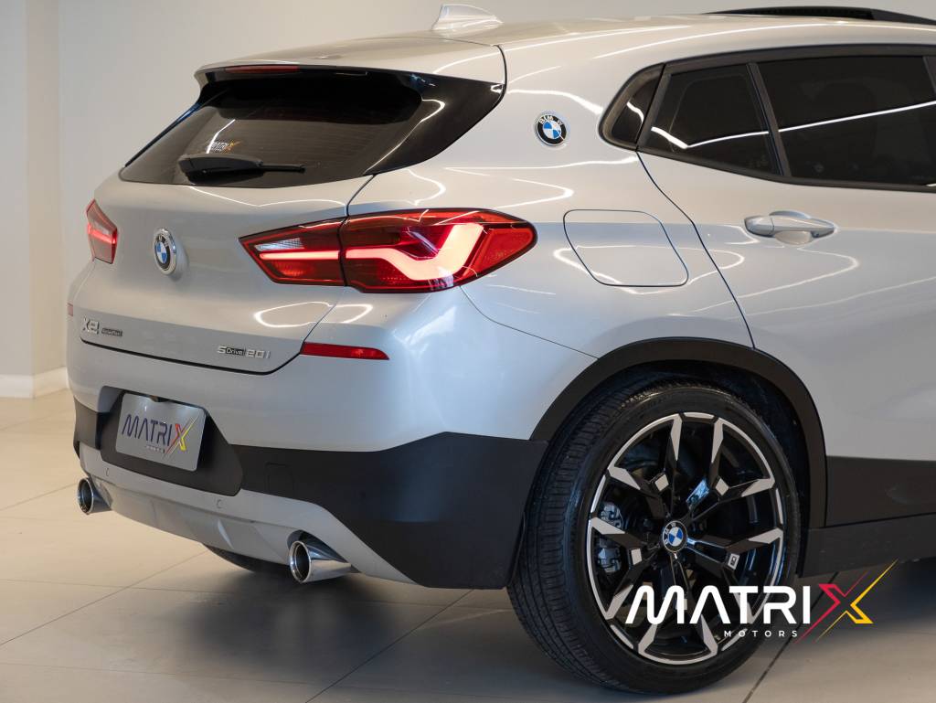 BMW X2 2.0 sdrive 20i tb a. flex aut 16v    2020