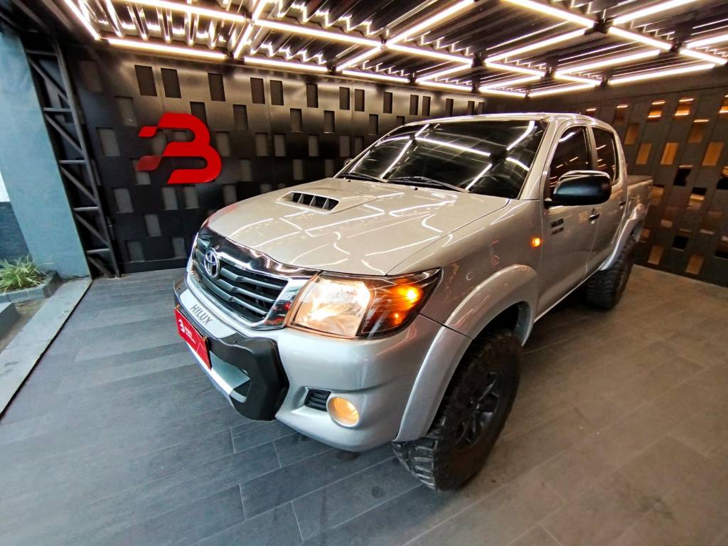 Toyota Hilux CD D4-D 4x4 3.0 TDI Dies. Mec.    2014