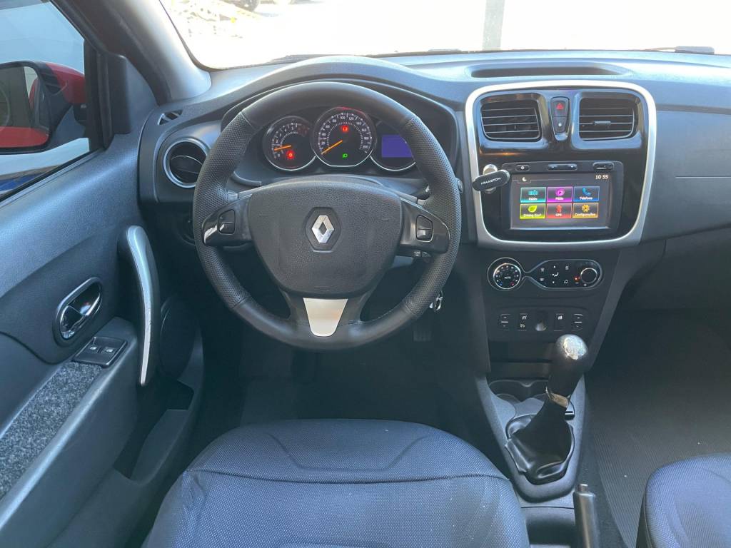 Renault Sandero 1.6 dynamique hi-power    2015