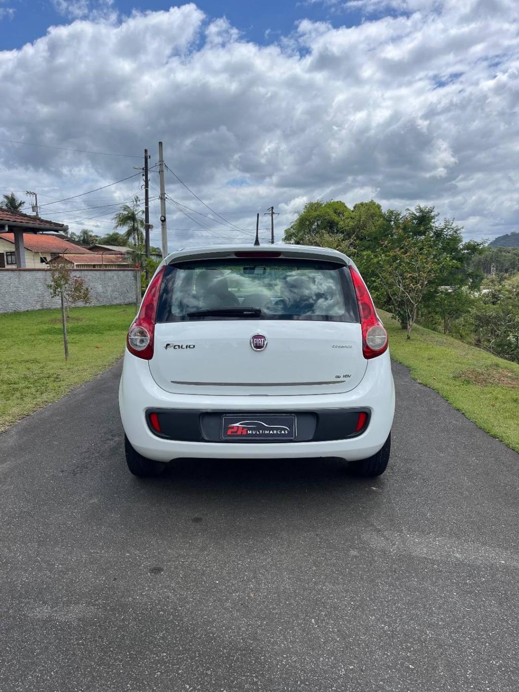 Fiat Palio Essence 1.6 flex 16v 5p    2014