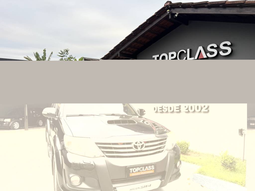 Toyota Hilux 3.0    2013