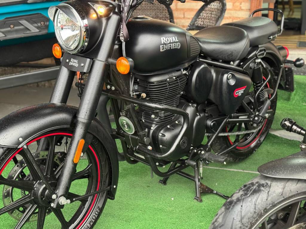 Royal Enfield Classic ABS    2024