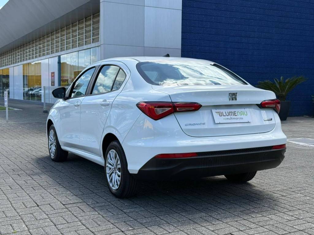 Fiat Cronos /  drive 1.3    2024