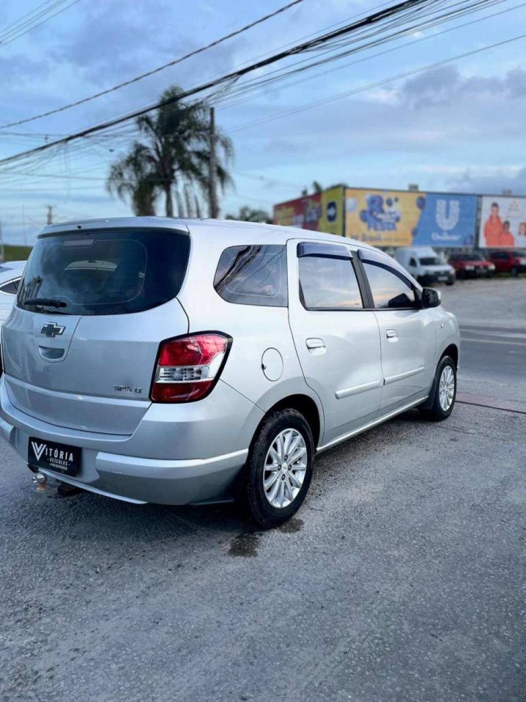 Chevrolet Spin Lt 1.8 8v econo.flex 5p mec.    2014