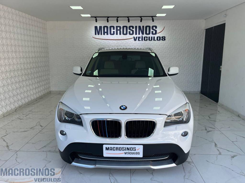 BMW X1 Bmw i/ x1 sdrive20i    2013