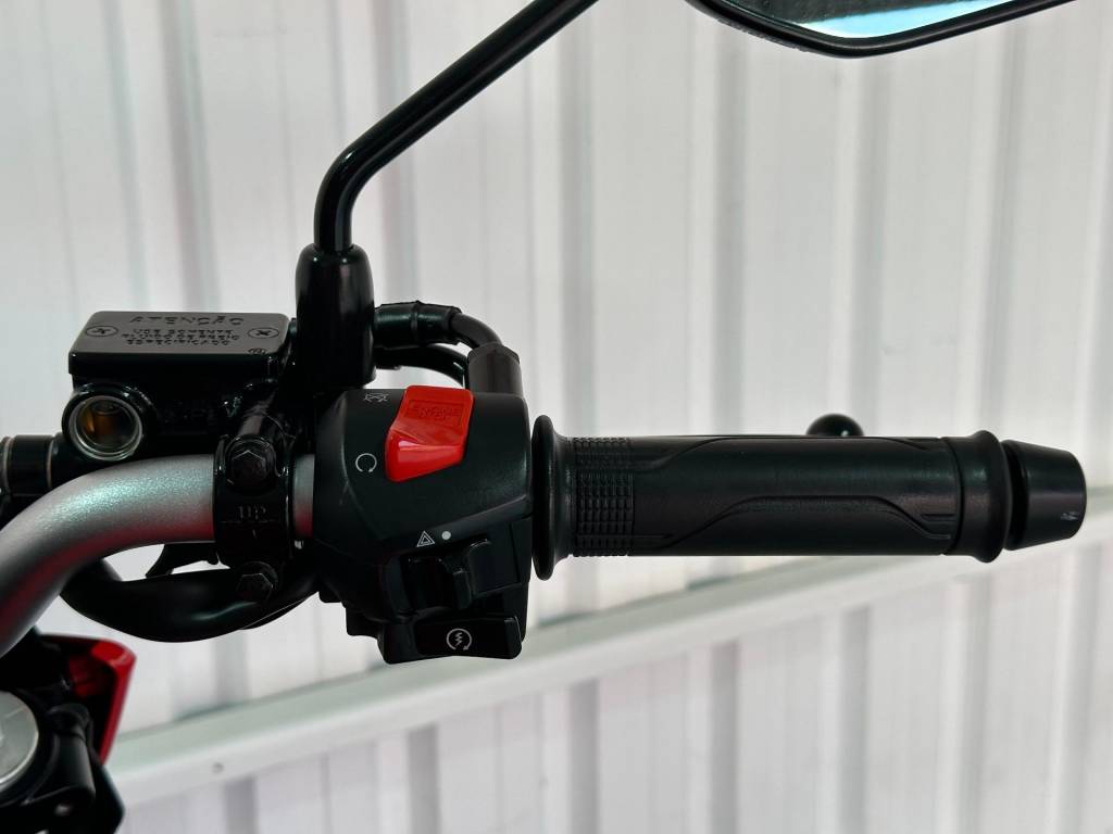 Honda CB 300 F twister cbs    2024