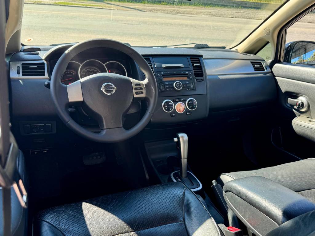 Nissan Tiida 1.8 16v    2012