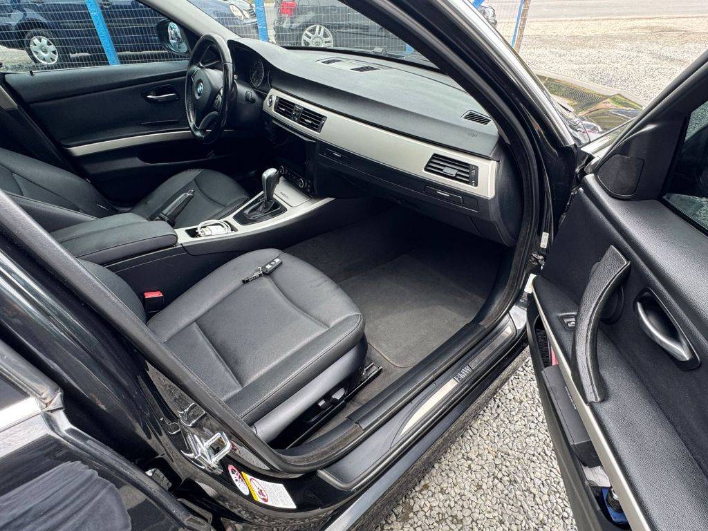 BMW 320i 320i    2009