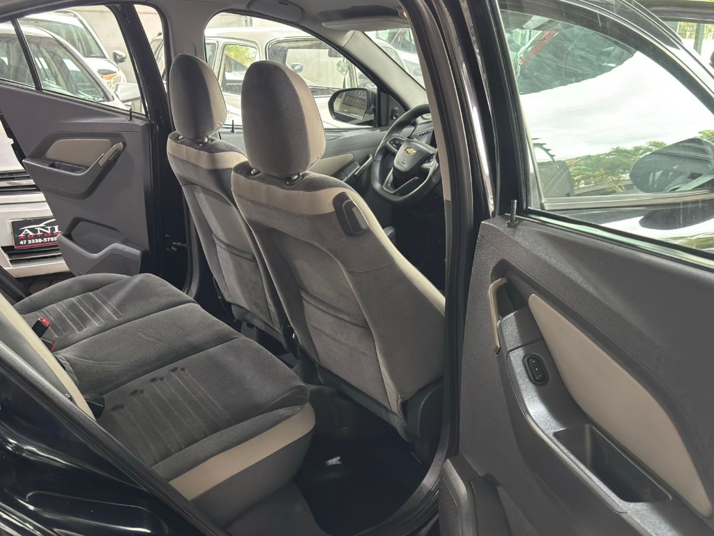 Chevrolet Agile Ltz easytronic 1.4    2014