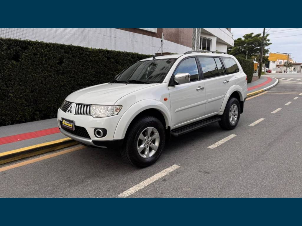 Mitsubishi Pajero DAKAR HPE 3.2 4x4 T.I Dies 5p Aut    2012