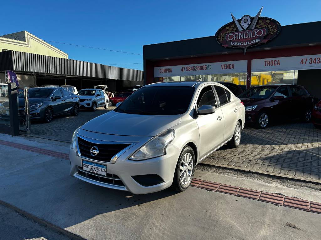 Nissan Versa 1.6 12V    2016