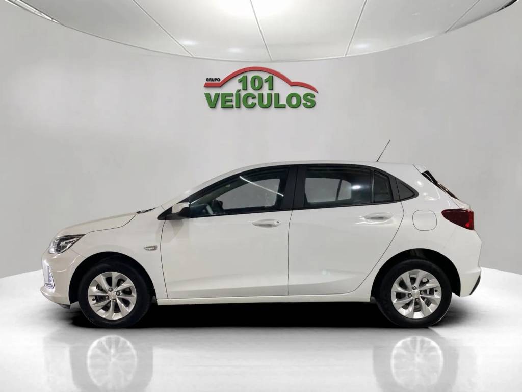 Chevrolet Onix Onix 1.0 hatch lt tb flex mec.    2023
