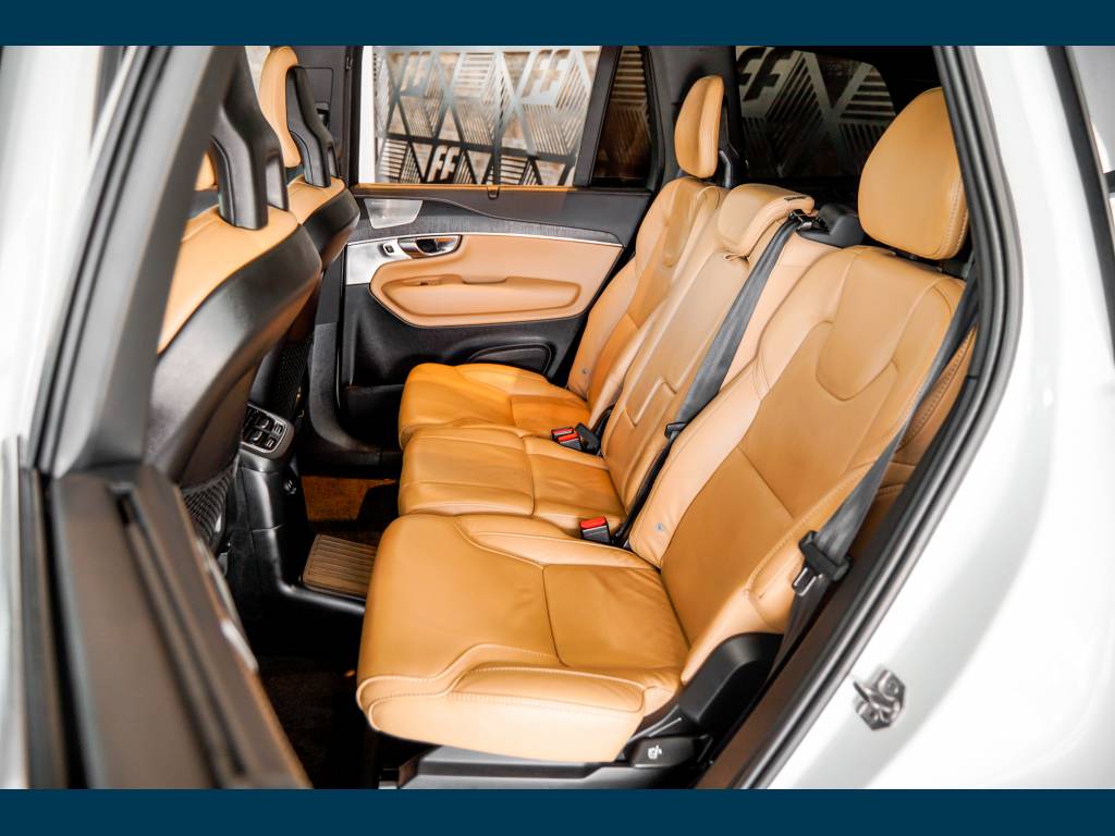 Volvo XC90 2.0 12v    2022