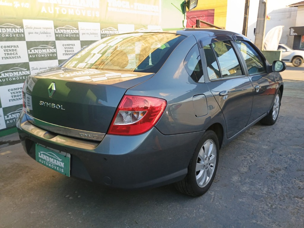 Renault Symbol Privilege 1.6 completo    2013