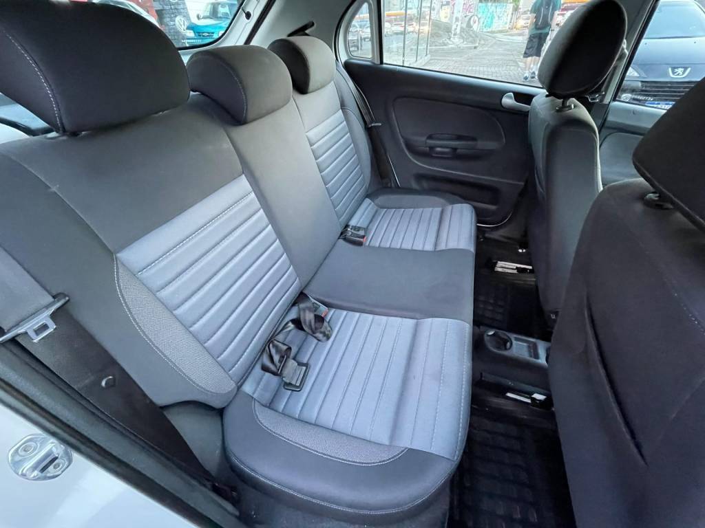 Volkswagen Gol Volkswagen vw/novo gol 1.6 highline    2014