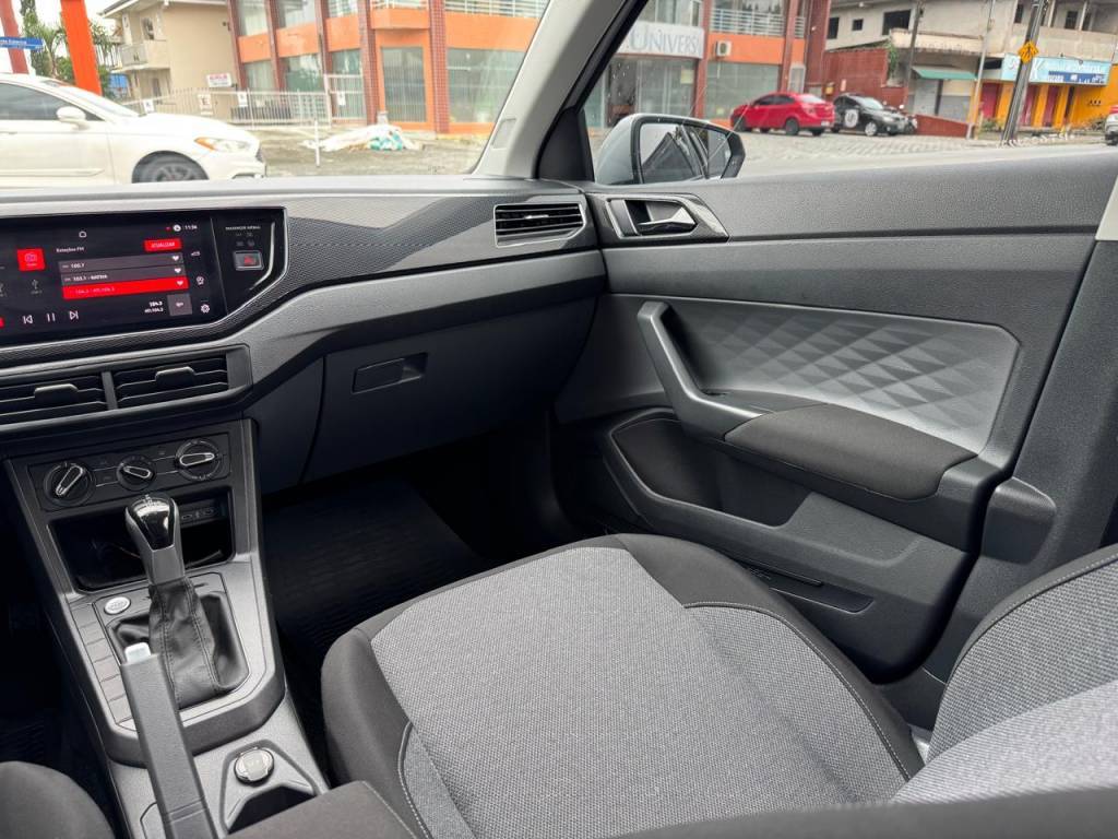 Volkswagen Polo 1.0 comfortline tsi flex aut.    2024