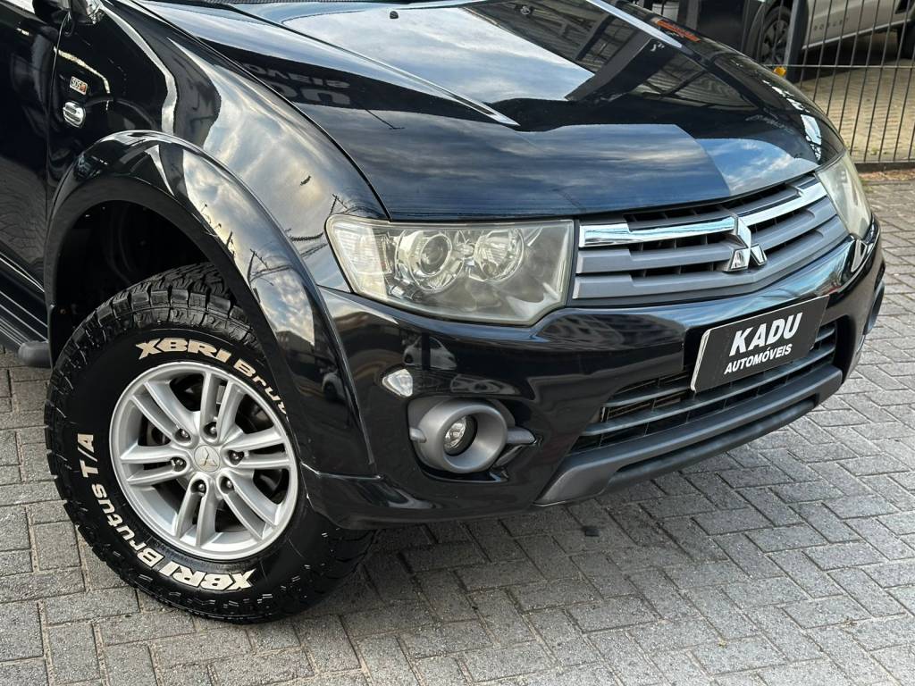 Mitsubishi L200 Triton hpe cd tb int. diesel aut.    2015