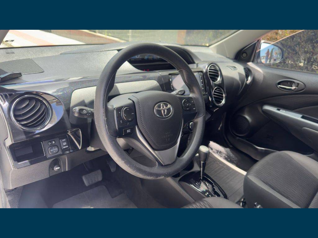 Toyota Etios Xs 1.5 flex 16v 5p aut.    2017