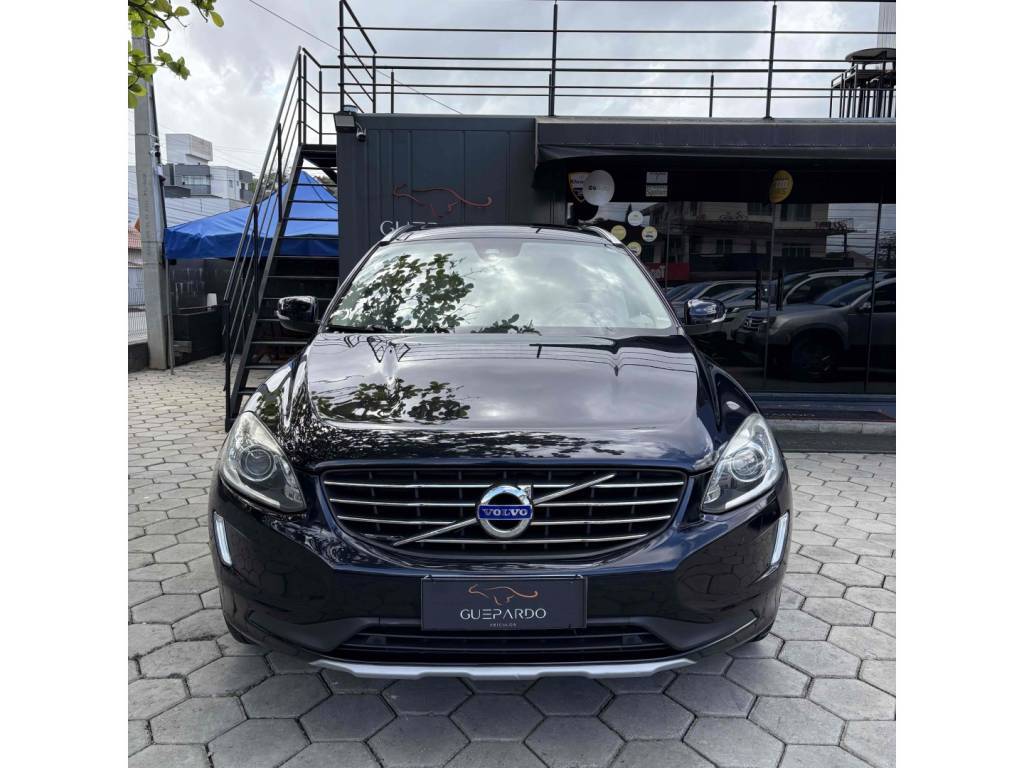 Volvo XC60 2.4 D5 MOMENTUM DIESEL AWD 4P AUTOMÁTICO    2017