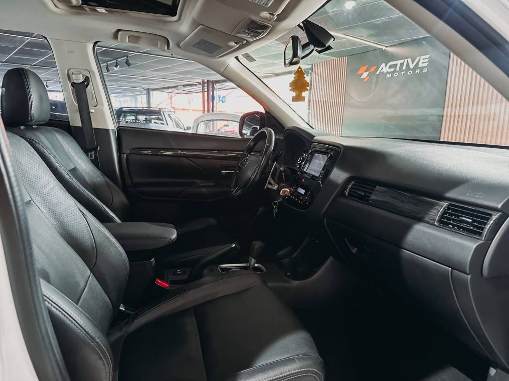 Mitsubishi Outlander 2.0 160cv aut. 16v    2016