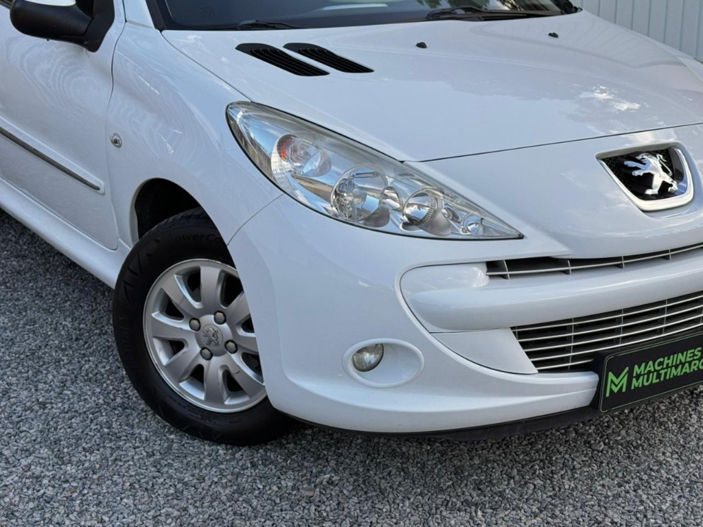 Peugeot 207 Xr sport    2012