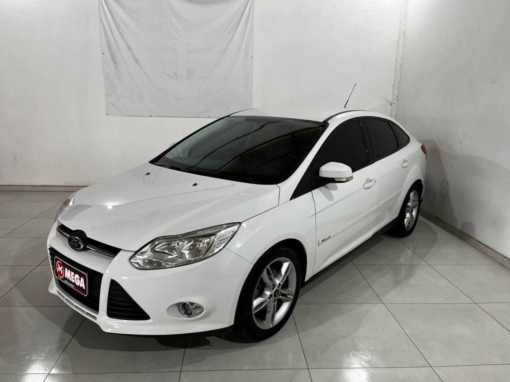 Ford Focus 2.0 16V/SE/SE Plus Flex 5p Aut.    2014