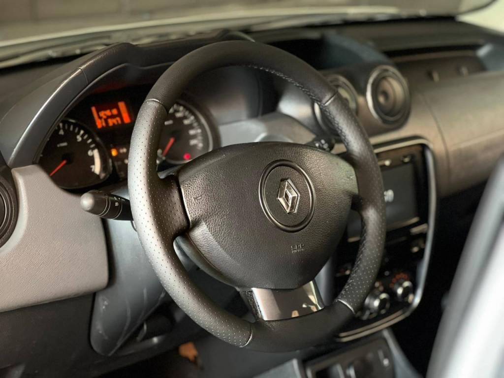 Renault Duster Techroad 2.0 hi-flex 16v aut.    2014