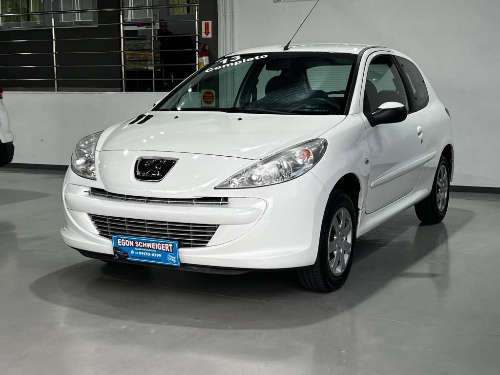 Peugeot 207 HB XR    2013