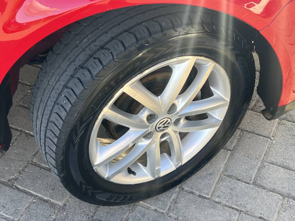 Volkswagen Golf 1.6 mi total flex 8v 4p    2011