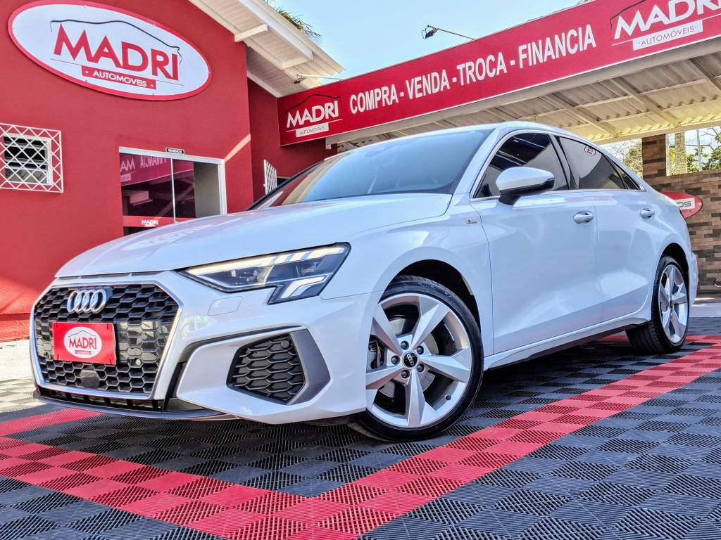 Audi A3 SEDAN S-LINE 2.0 TFSI S-TRONIC    2024