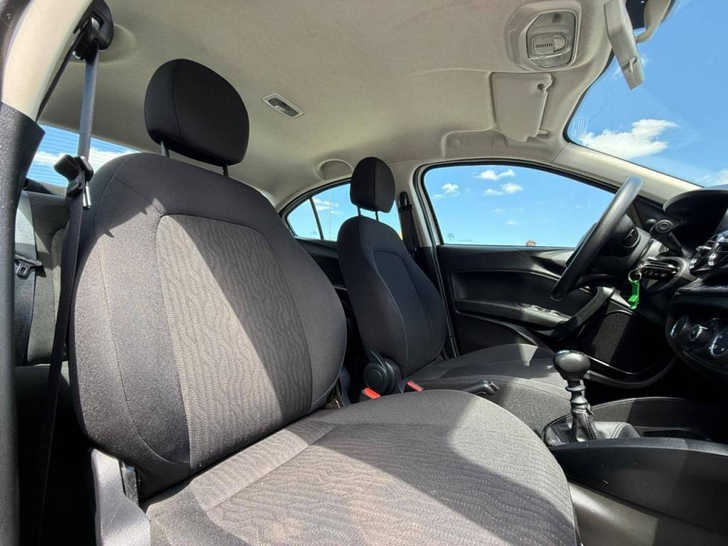 Fiat Cronos /  drive 1.3    2024