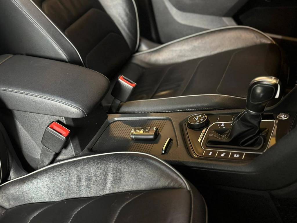Volkswagen Tiguan Allspac r-line 350 tsi 2.0 4x4    2019