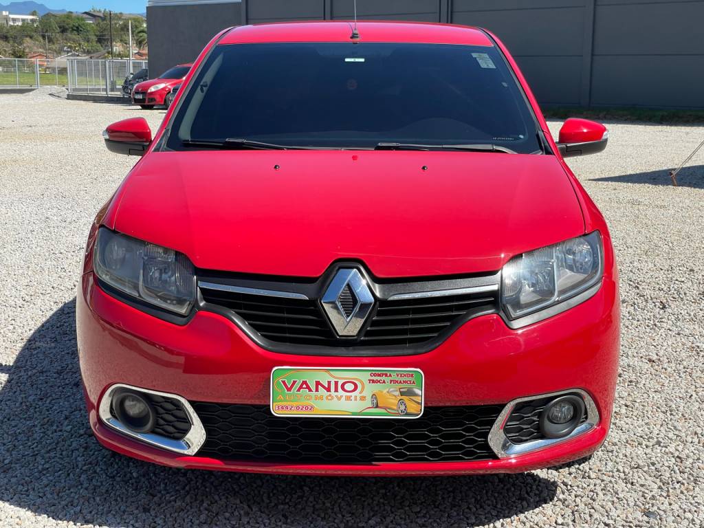 Renault Sandero 1.6 dynamique hi-power    2015