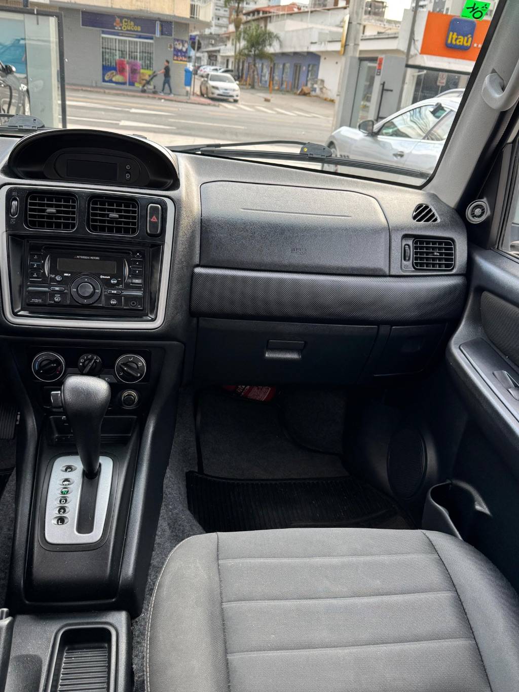 Mitsubishi Pajero Tr4 2.0 flex 16v 4x2 aut.    2015