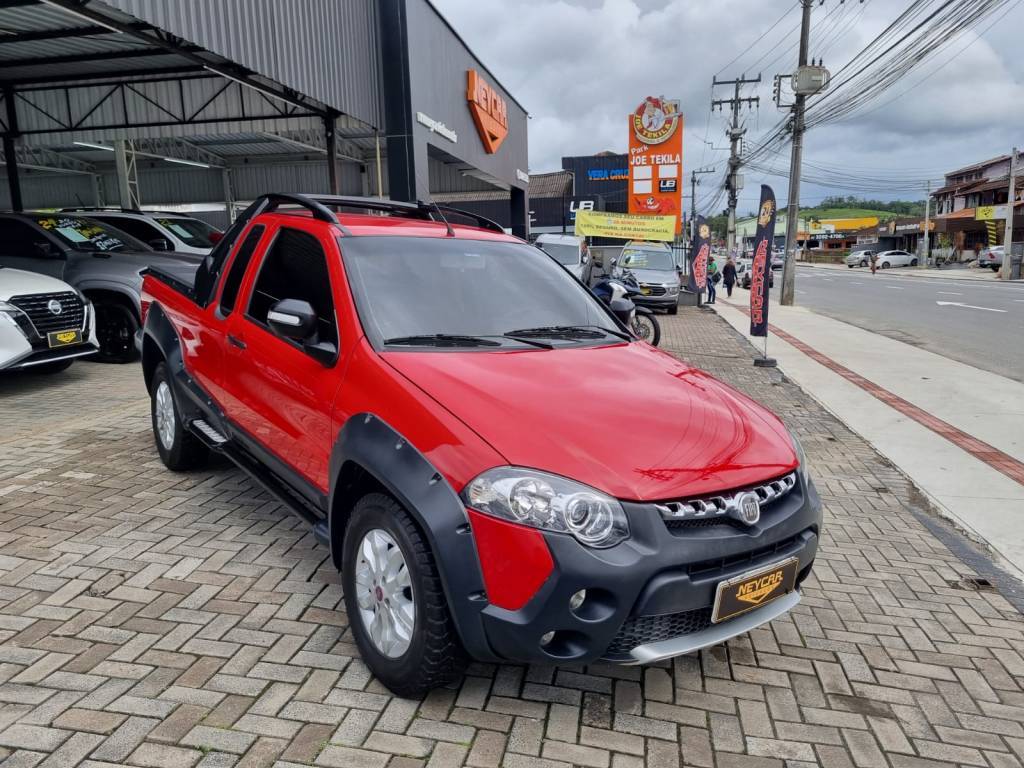 Fiat Strada 1.8 ADVENTURE LOCKER FLEX CE    2013