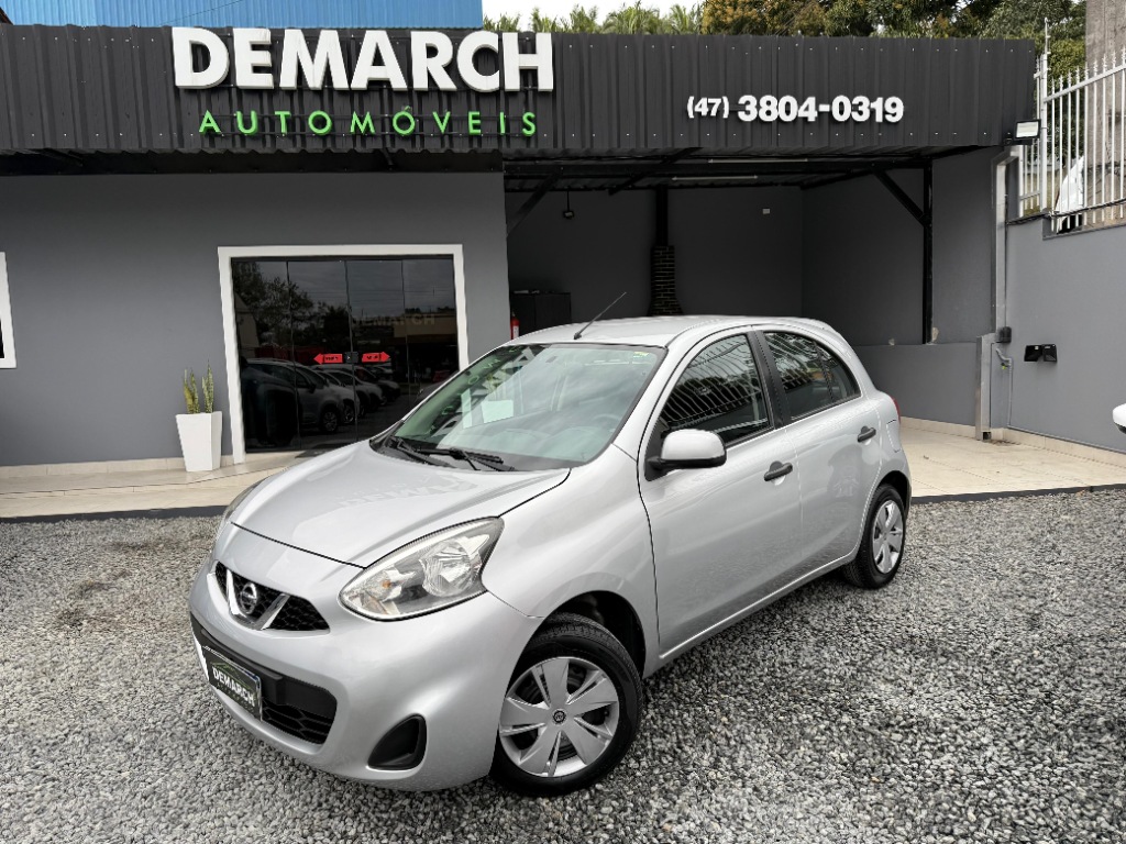 Nissan March     2015
